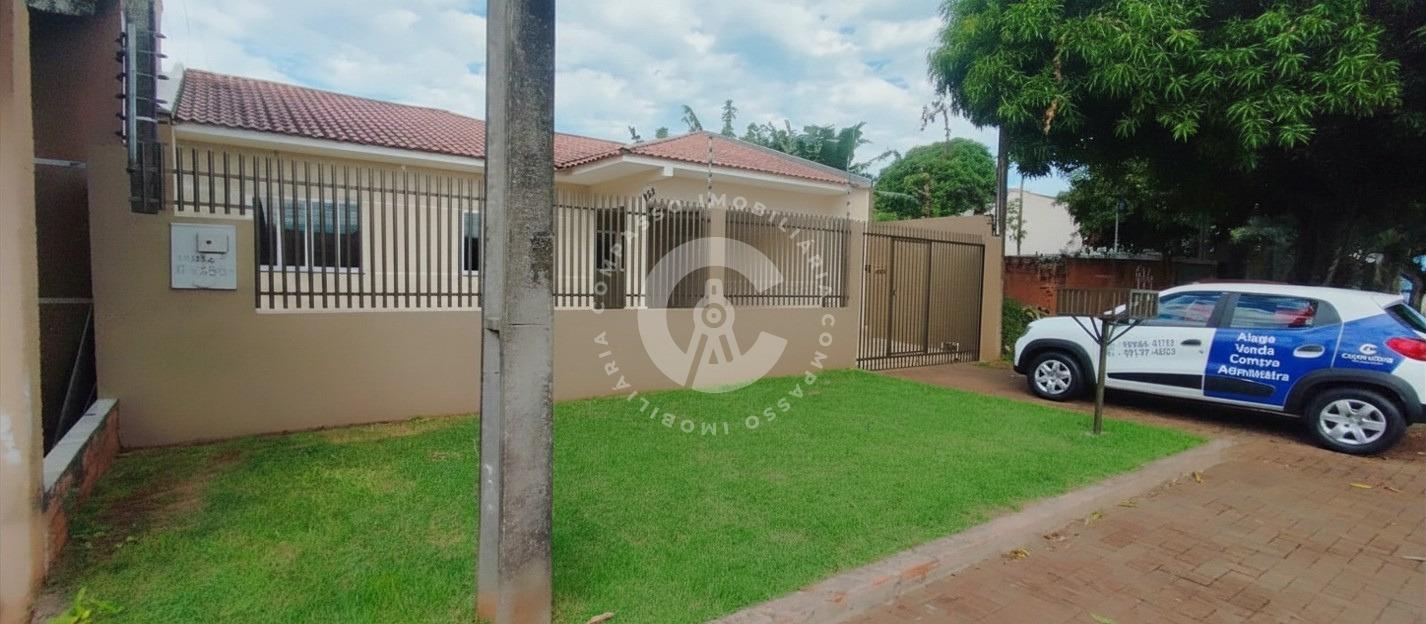 Casa com 3 Quartos para locação, com 110m2, Jardim Lancaster, ...