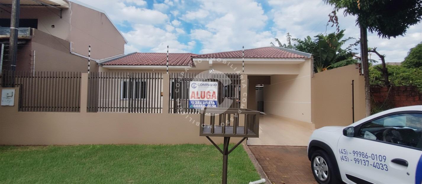 Casa com 3 Quartos para locação, com 110m2, Jardim Lancaster, ...