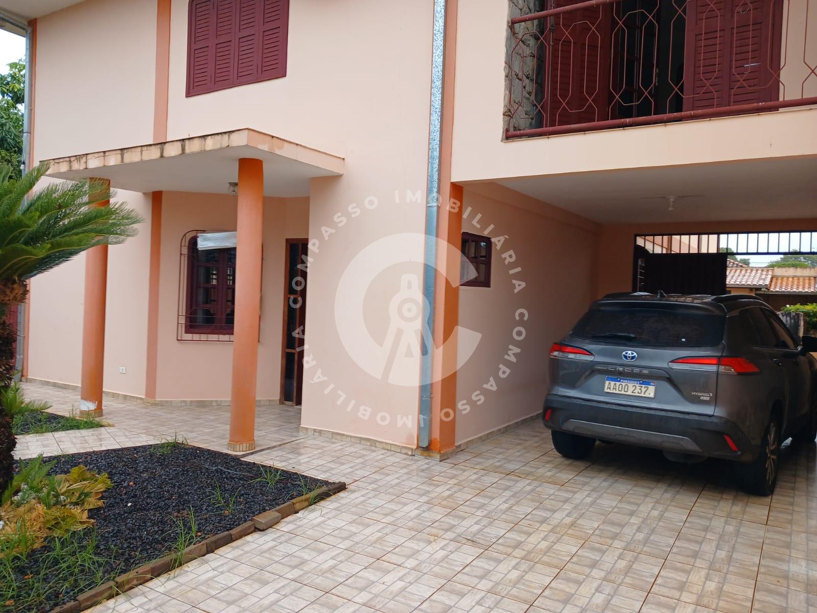 Sobrado com 4 Quartos à Venda no Jardim Lancaster em Foz do Ig...
