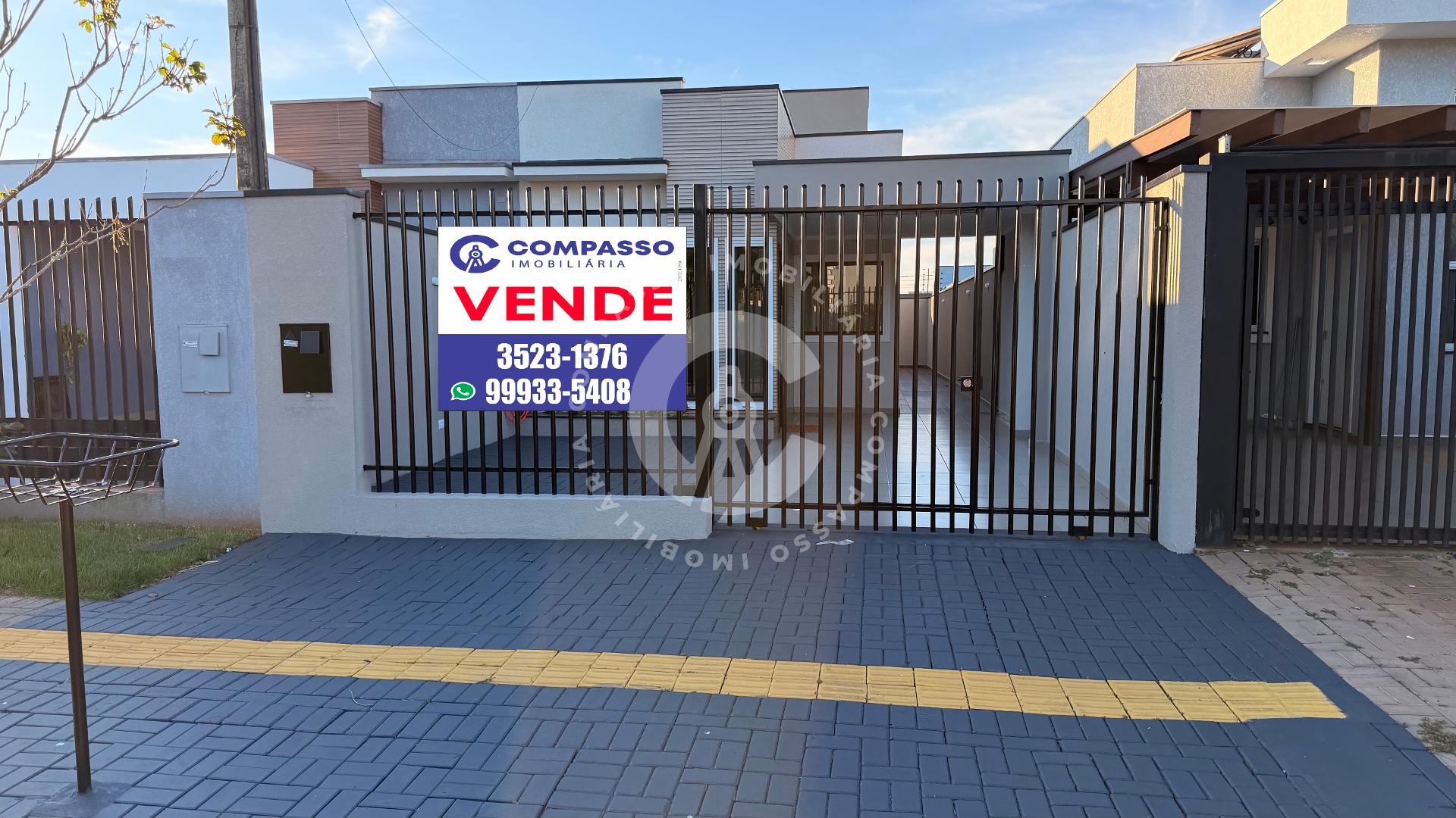 Casa à venda com 1 suíte e mais 2 quartos na Villa Floratta, F...