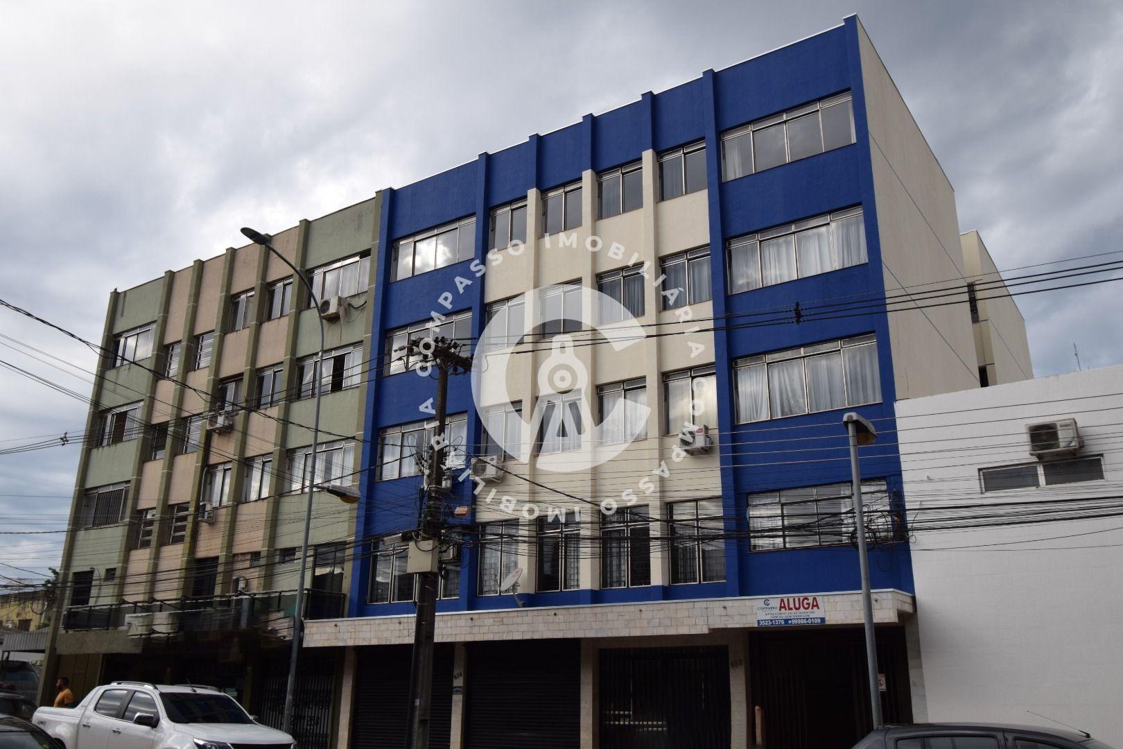 Apartamento com 02 dormitórios para locação, com 69 m2, Centro...