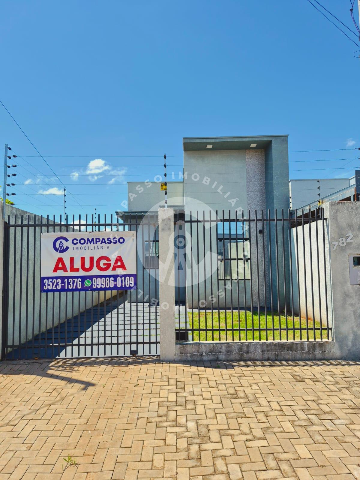 Casa para locação, com dois dormitórios no Jardim das Oliveiras, FOZ DO IGUACU - PR