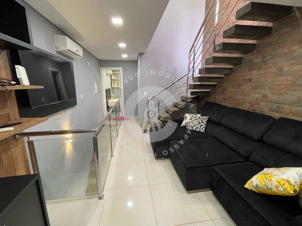 Sobrado com 2 dormitórios à venda, 100 m  por R  320.000,00 - ...