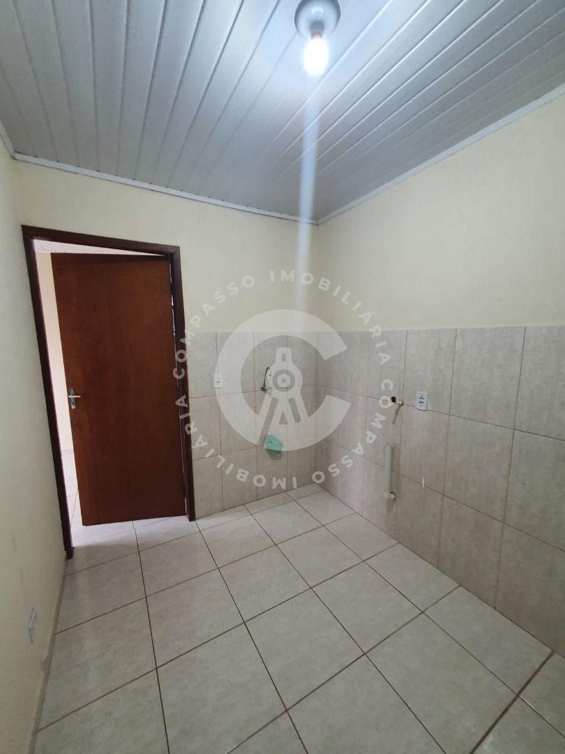 Apartamento com 2 dormitórios para alugar, 40 m  por R  856,67...