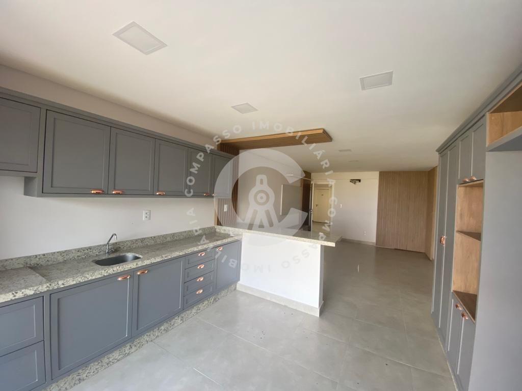 Apartamento com 3 dormitórios à venda,94.15 m , Conjunto A, FO...