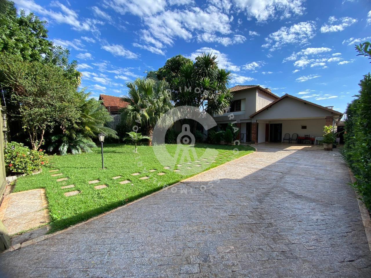 Sobrado com 4 Suítes à venda,450.00 m , FOZ DO IGUACU - PR