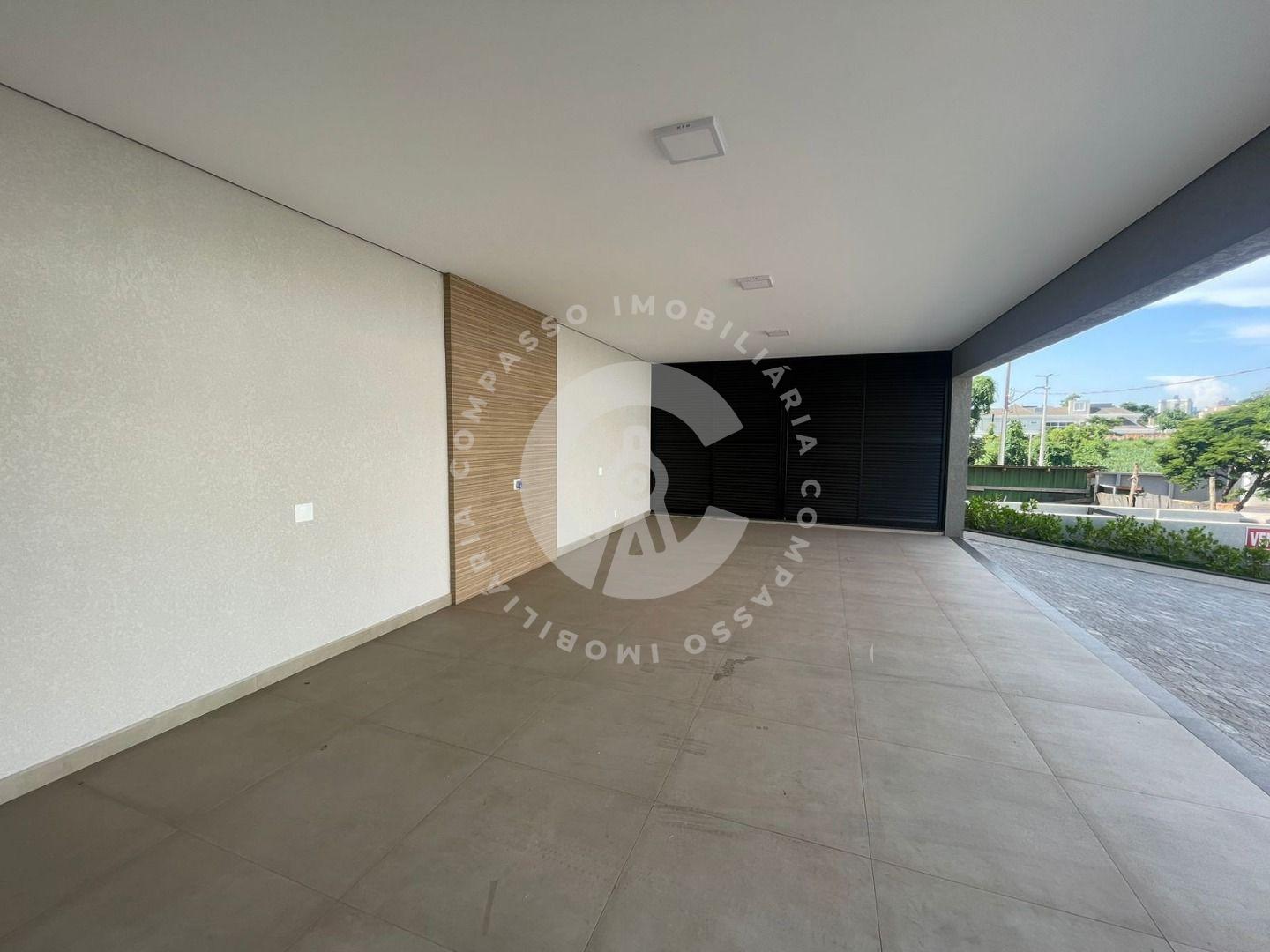 Triplex novo à venda no Condomínio Porto Madero