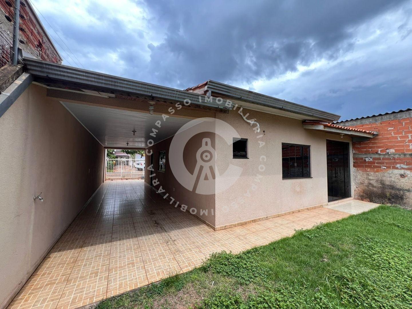 Casa à venda no Bairro sde  Três Lagoas com espaço nos fundos ...