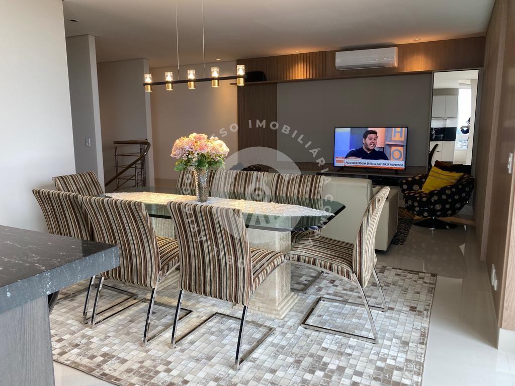 Apartamento Duplex com 3 dormitórios à venda, 202 m  por R  2....