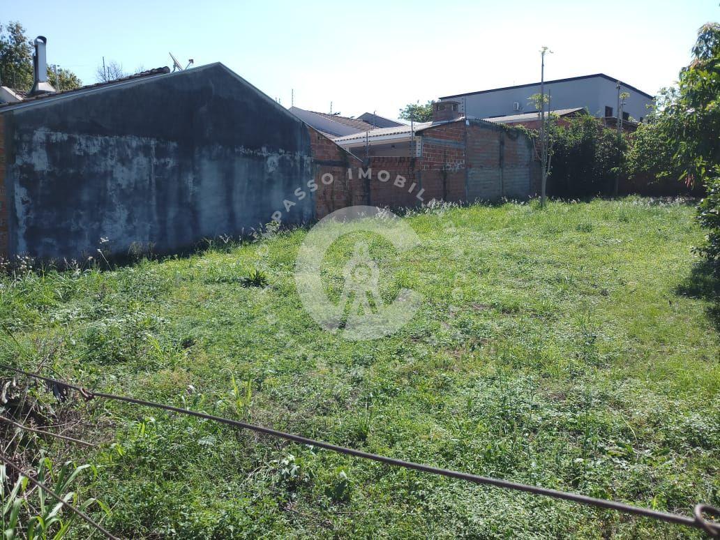 Terreno amplo no Jardim Alice I  Localização privilegiada e ót...