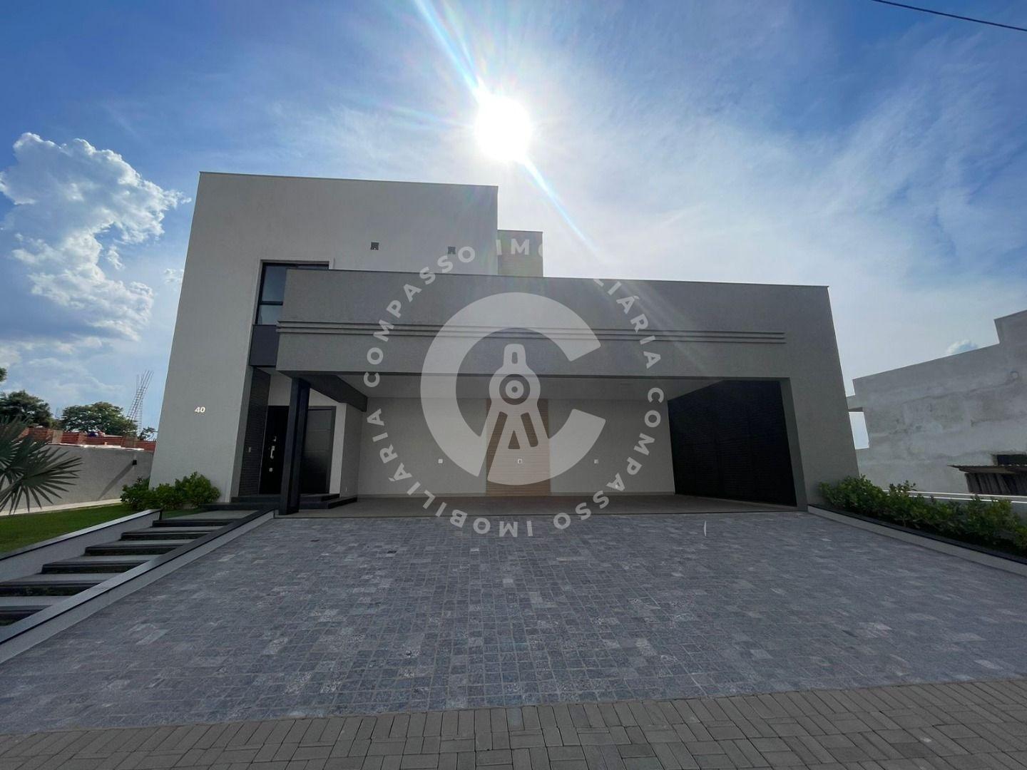 Triplex novo à venda no Condomínio Porto Madero