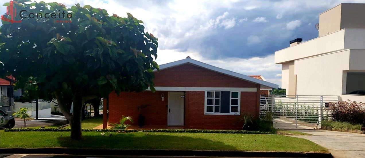 VENDE  CASA BAIRRO JARDIM DAS AMÉRICAS COM ÓTIMA LOCALIZAÇÃO