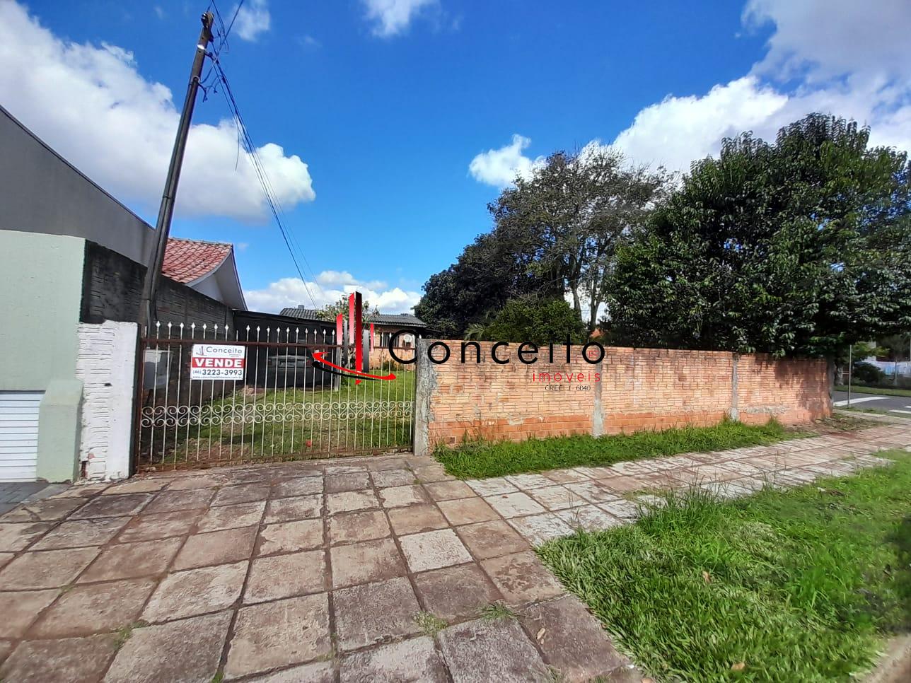 VENDE TERRENO COM CASA,  ESQUINA RUA  XINGU COM J. PIACENTINI,...