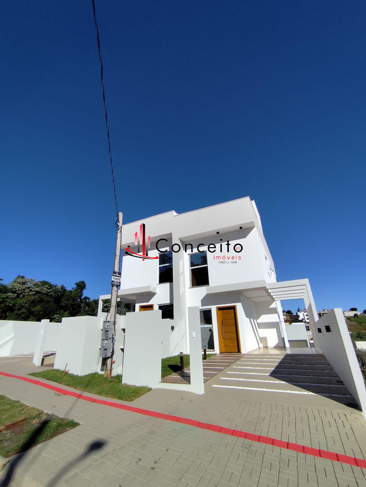 VENDE- SOBRADO COM ÓTIMA LOCALIZAÇÃO NO BAIRRO SÃO FRANCISCO