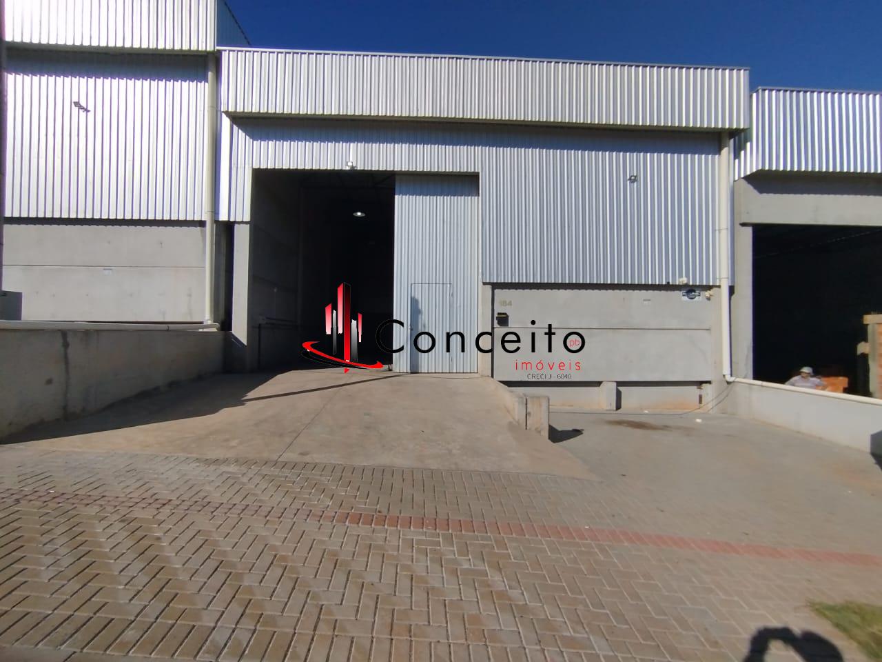 ALUGA - BARRACAO NOVO LOCALIZADO NO LOTEAMENTO DALLA VECHIA
