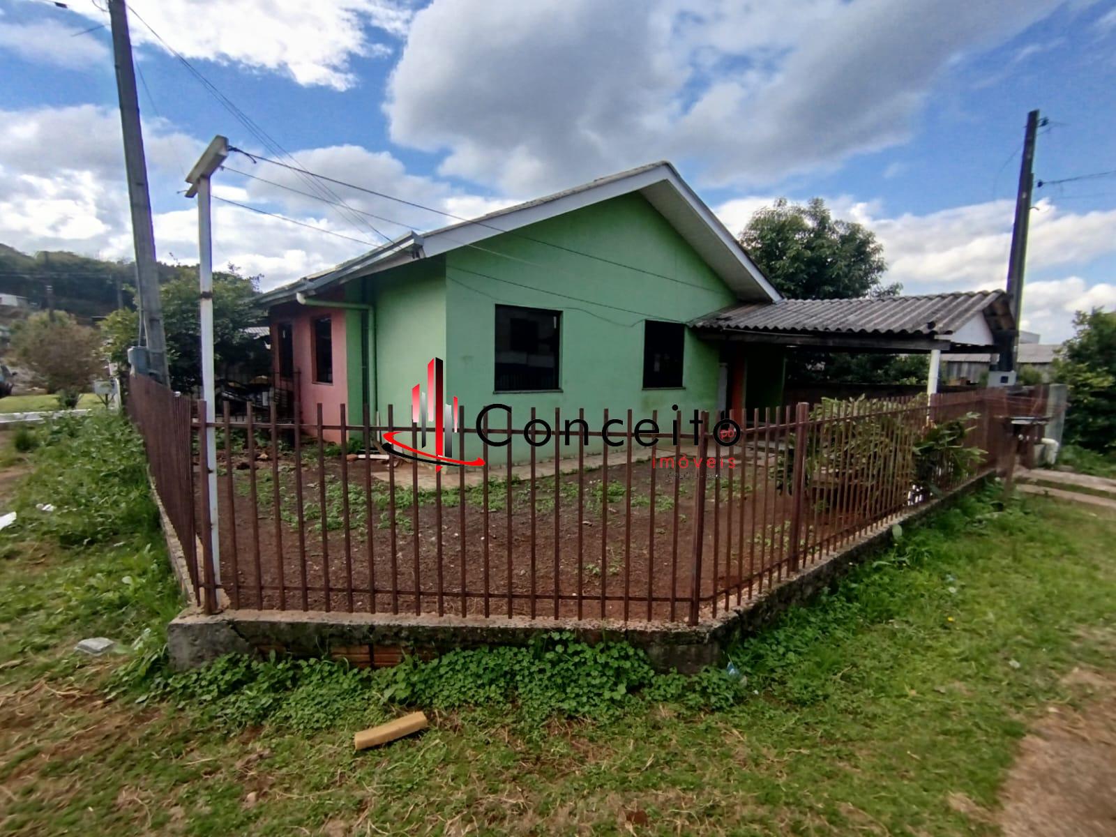 VENDE - CASA LOCALIZADA NO BAIRRO SÃO CRISTOVÃO, PATO BRANCO - PR