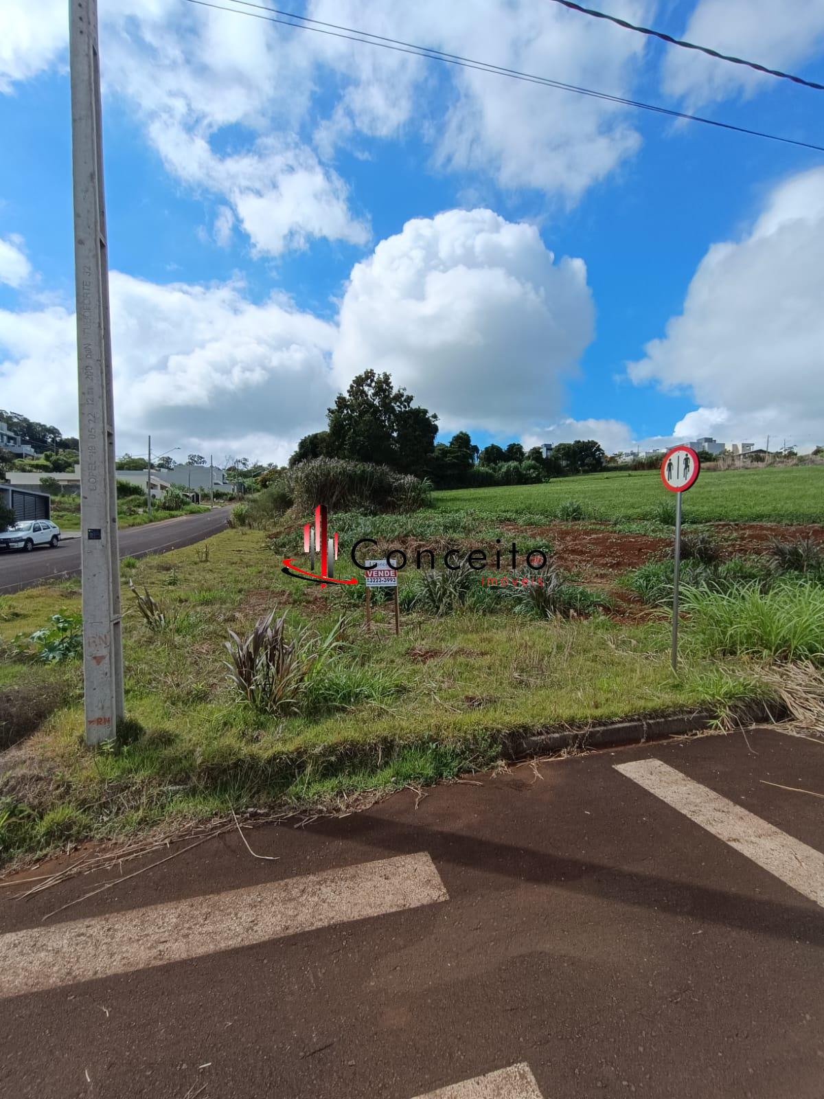 VENDE TERRENO DE ESQUINA, BAIRRO SÃO FRANCISCO, PATO BRANCO - PR