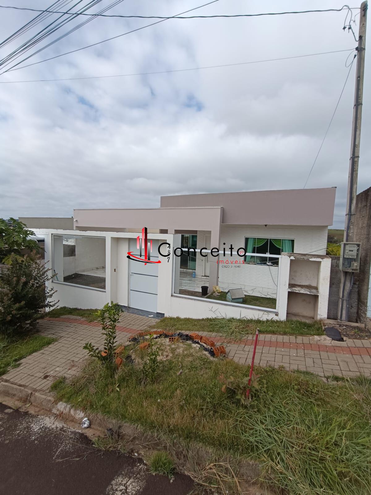 VENDE - CASA LOCALIZADA NO BAIRRO FRARON, PATO BRANCO - PR