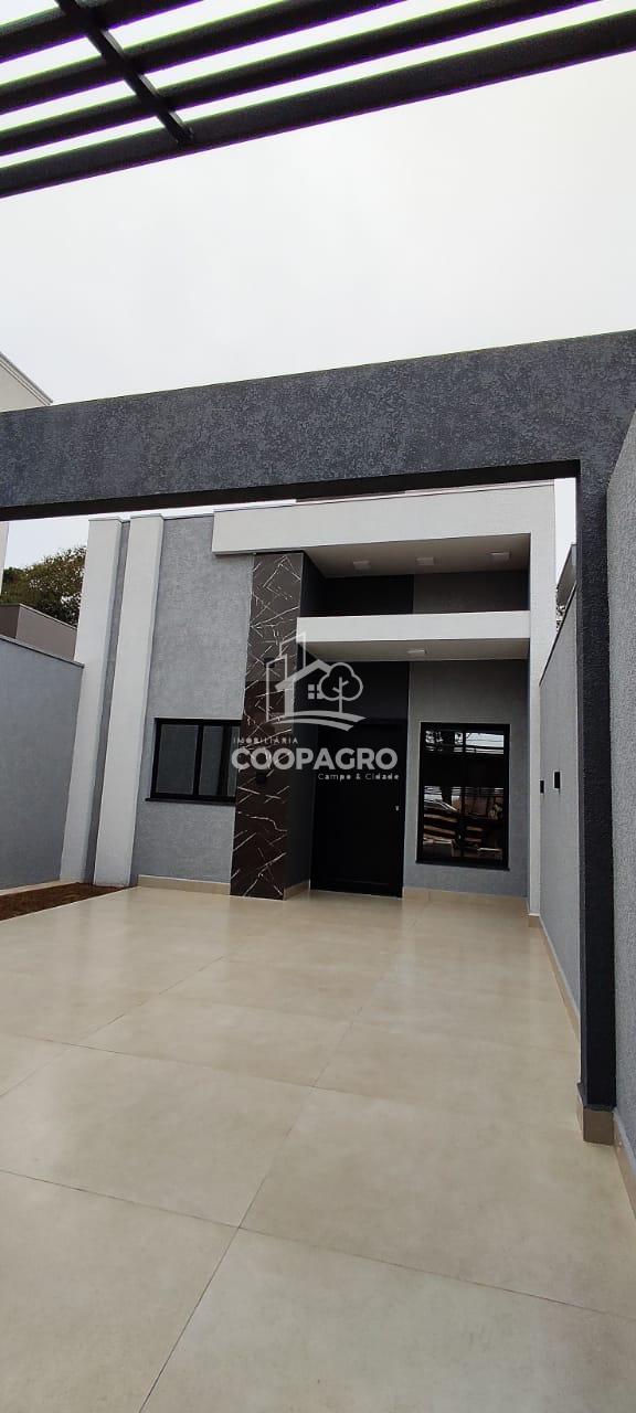 Casa à venda na Vila Becker - Toledo - PR. Com três Dormitório...