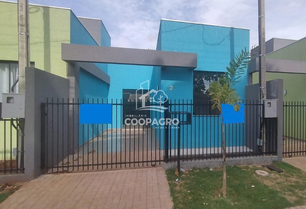 Casa ? venda no Jardim Coopagro, Toledo - PR. Com dois dormit?...