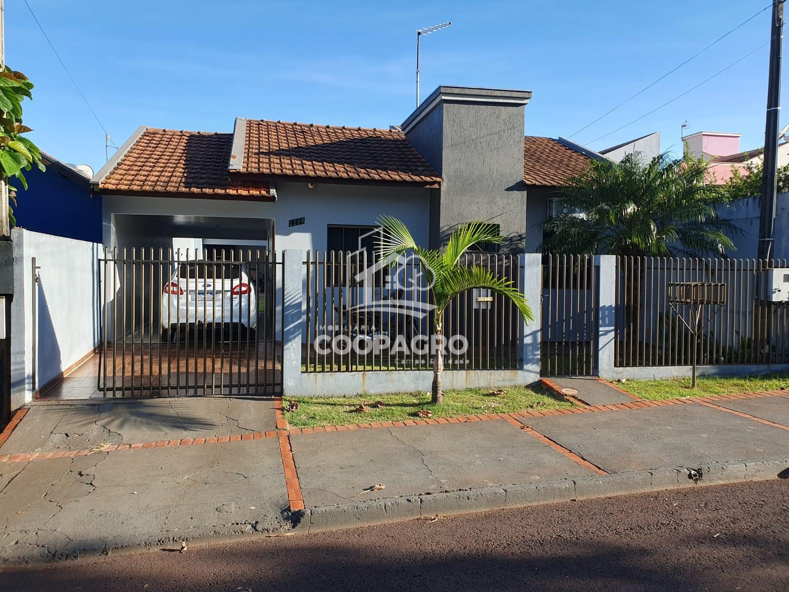 Casa à venda localizada no Jardim Bressan em Toledo - PR