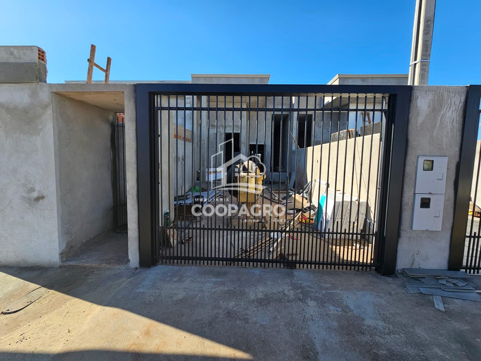 Casa à venda localizada no Bairro Cristo Rei em Toledo - PR