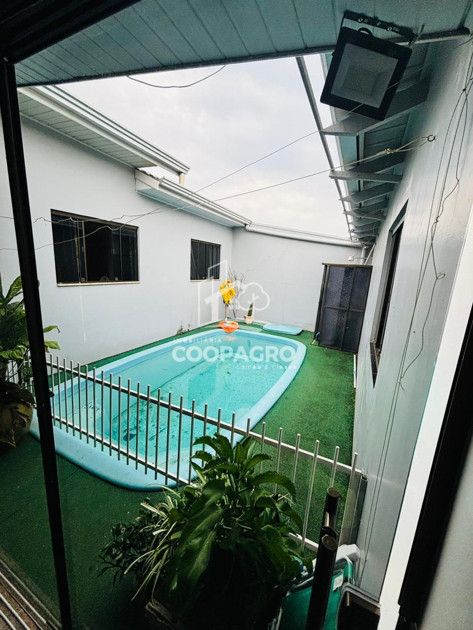 Casa à venda de 180,00 m2,terreno 441m2 ,piscina  aquecida ALT...