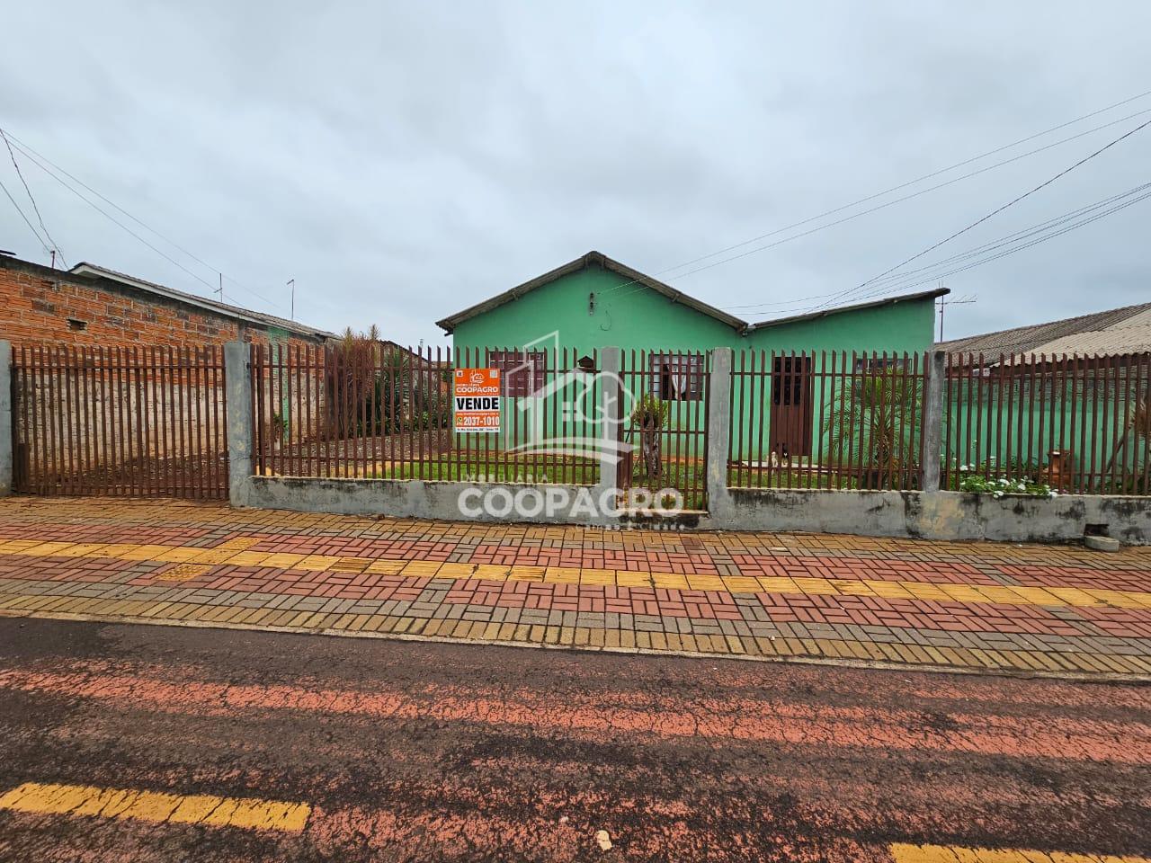 Terreno com duas casas à venda localizada no Jardim Coopagro e...