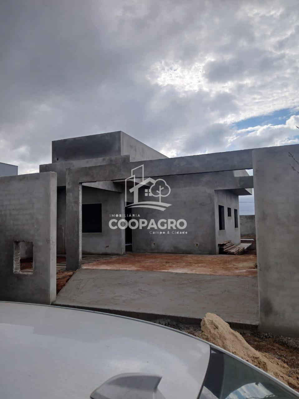 Casa sozinha em terreno de 250,00m , Bairro Cristo Rei  Coopag...