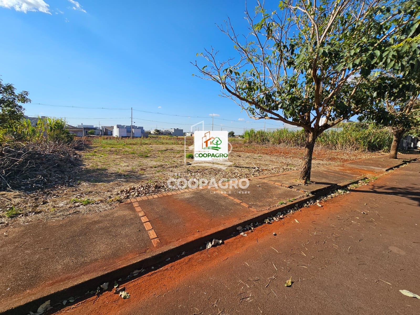 Terreno em excelente localização no Jardim dos Lagos em Toledo...