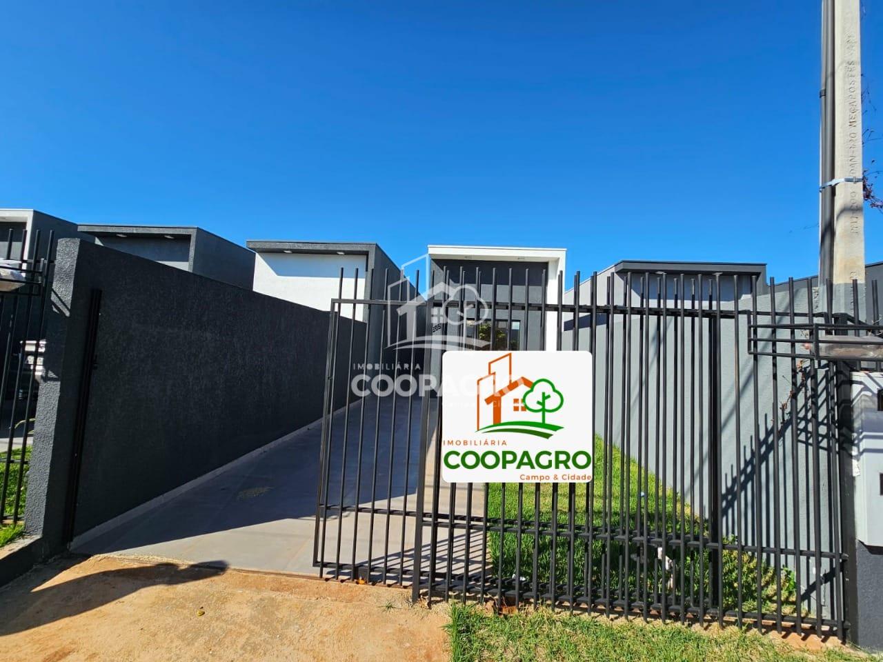 Casa localizada no Jardim Coopagro - Toledo - PR. Com duas vag...