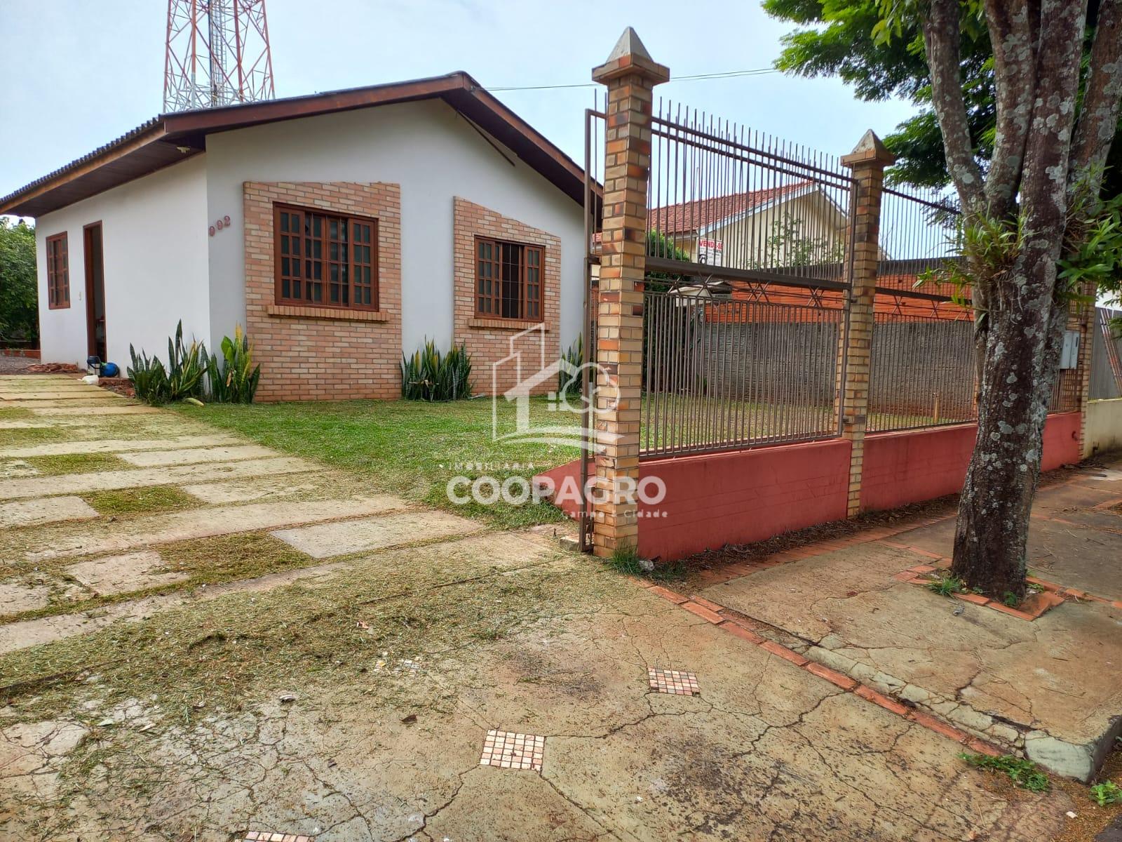 Casa à venda em terreno de 490,00 m2  e casa de alvenaria  125...