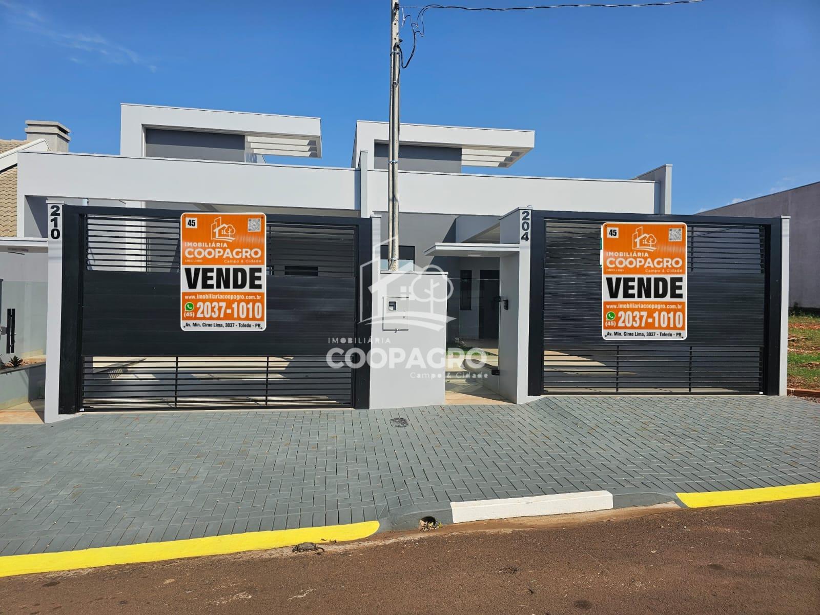Casa com edícula, localizada no Jardim Concórdia - Toledo - PR.