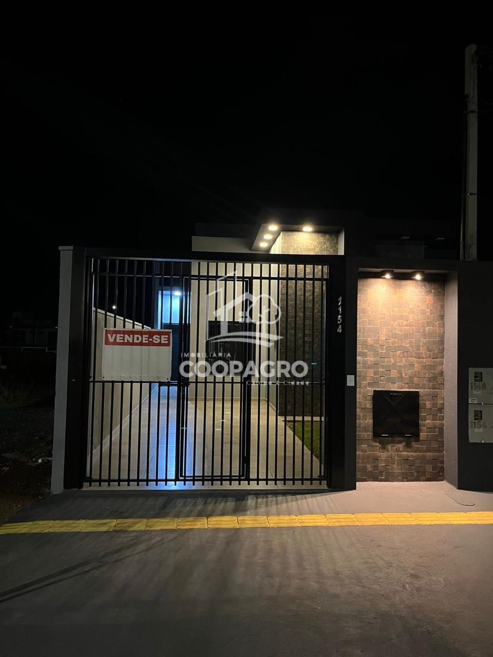 Casa à venda de 61,00  m2 em terreno 125,00m2  CRISTO REI, TOL...