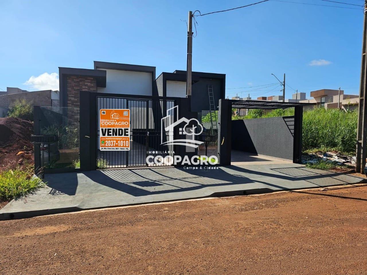 Casa à venda localizada no Jardim Coopagro em Toledo - PR