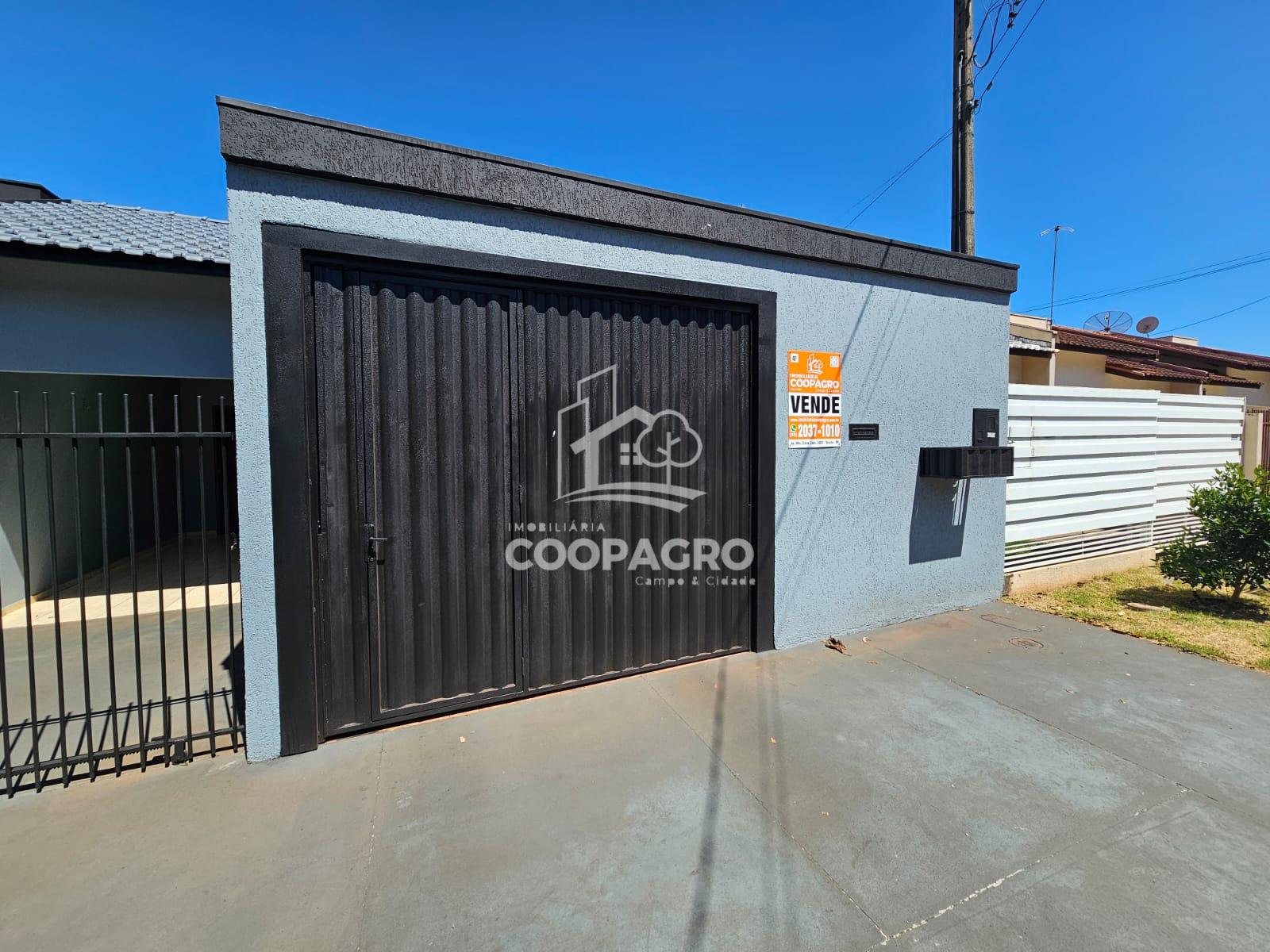 Casa com dois quartos ? venda localizada no Jardim Coopagro em...