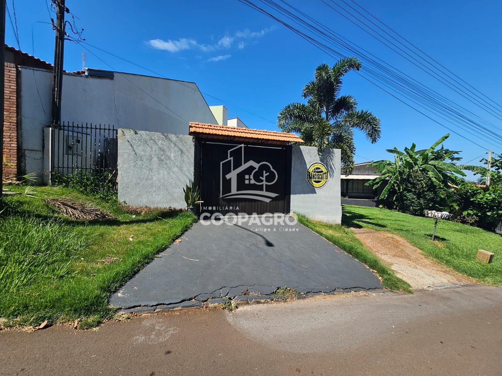 Casa com Espaço para eventos, á venda - Vila Becker - Toledo-PR.
