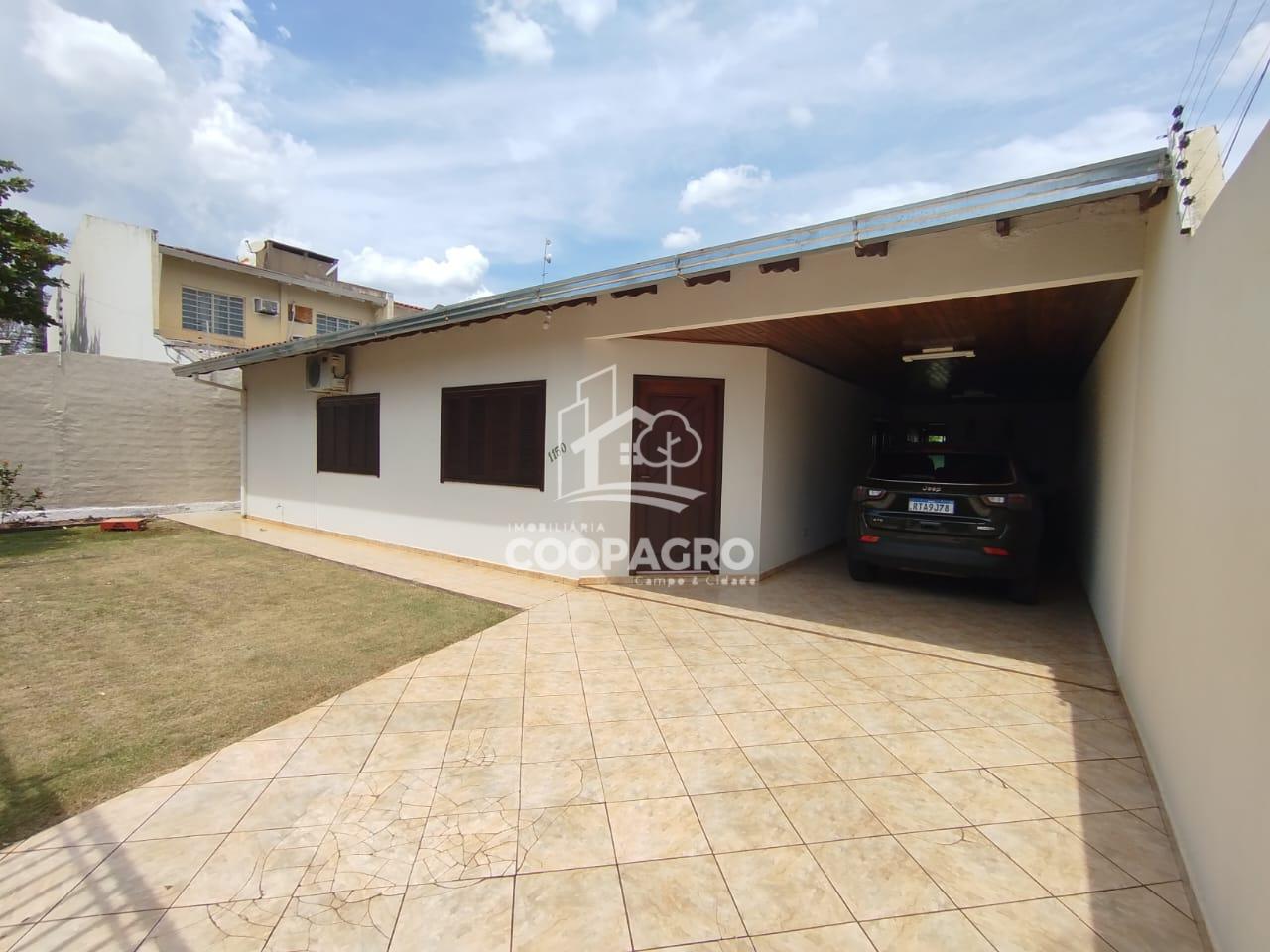 Casa à venda com aproximadamente 230,00 m², terreno 450,00 m²J...