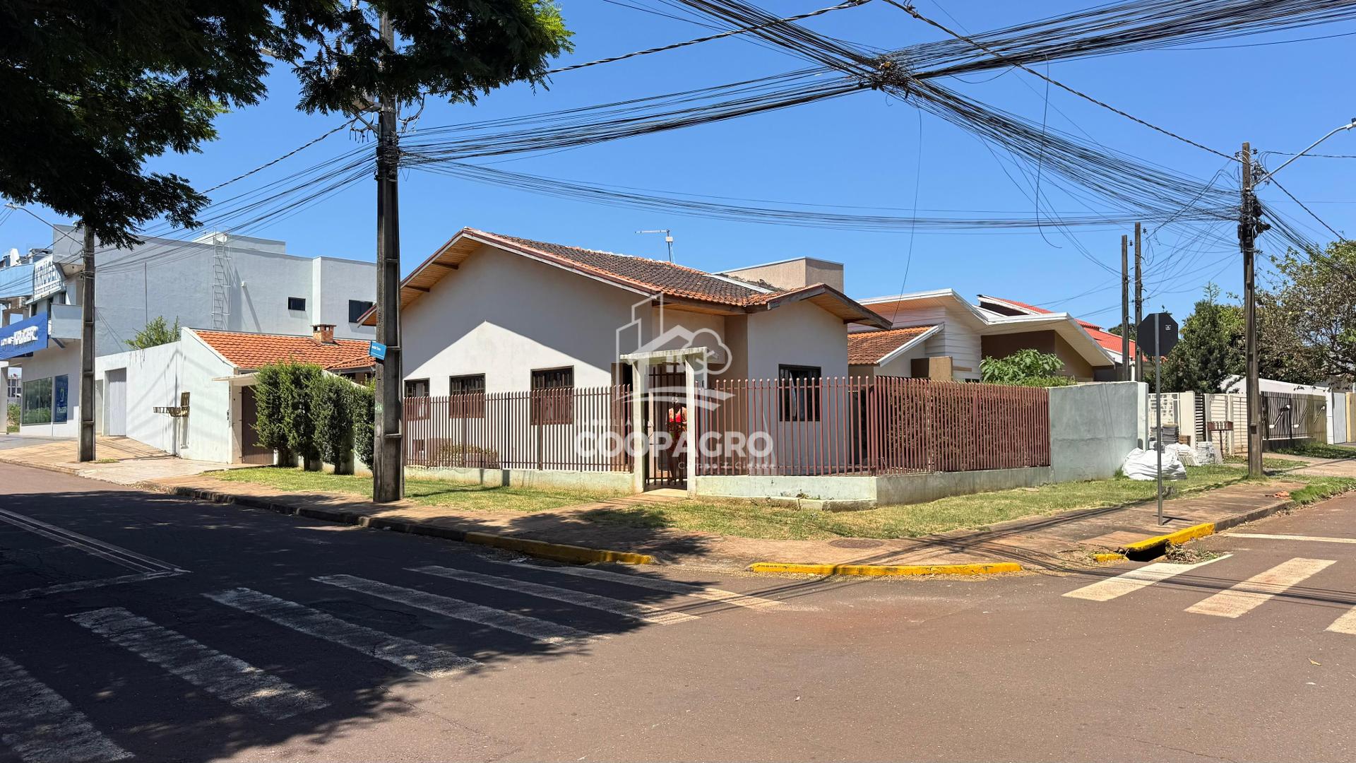 Casa à venda de esquina com 147,06 m2, terreno 312,50m2 JARDIM...
