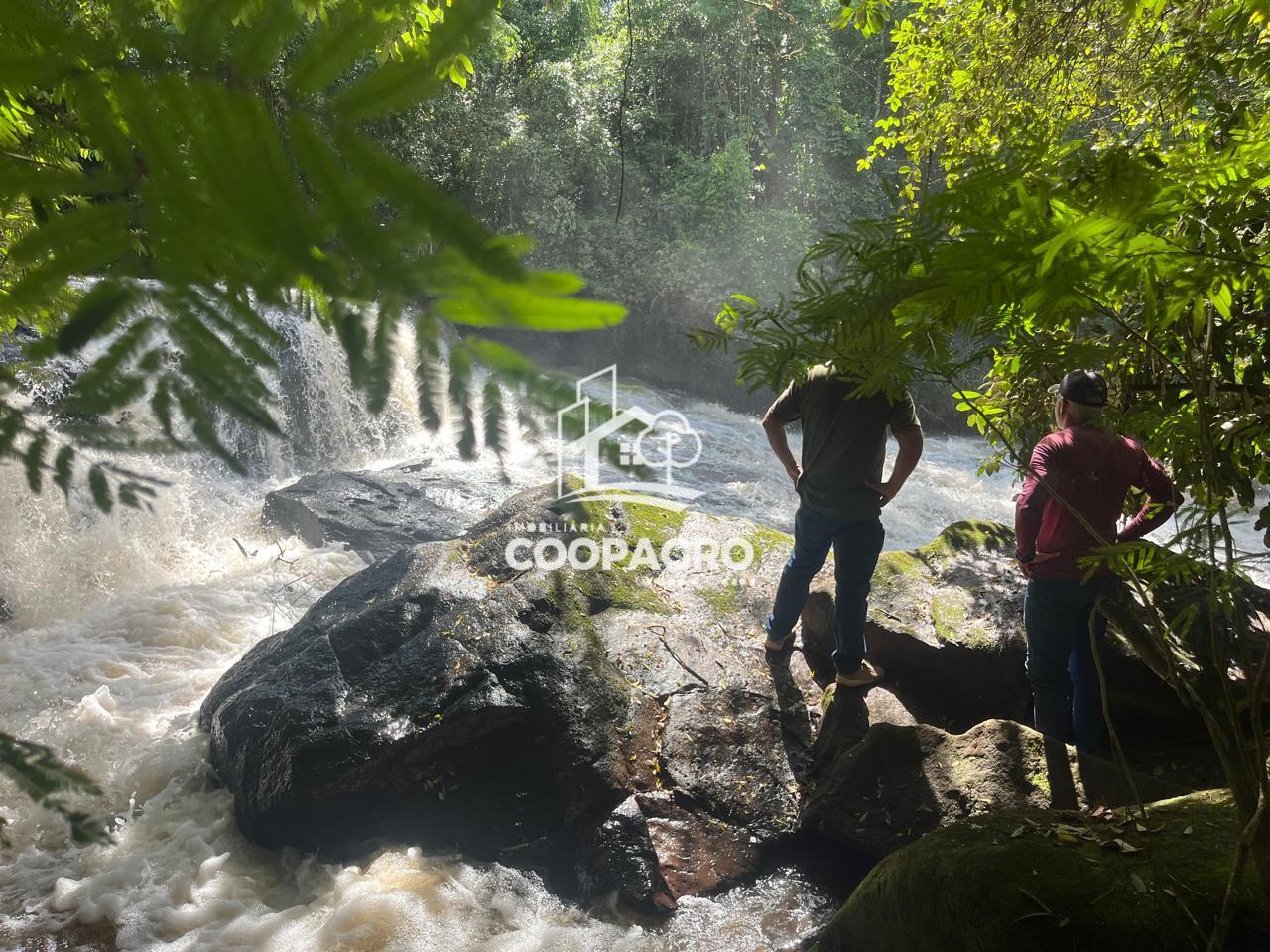 Chácara à venda 20 mil metros quadrados com rio no fundo -  DI...