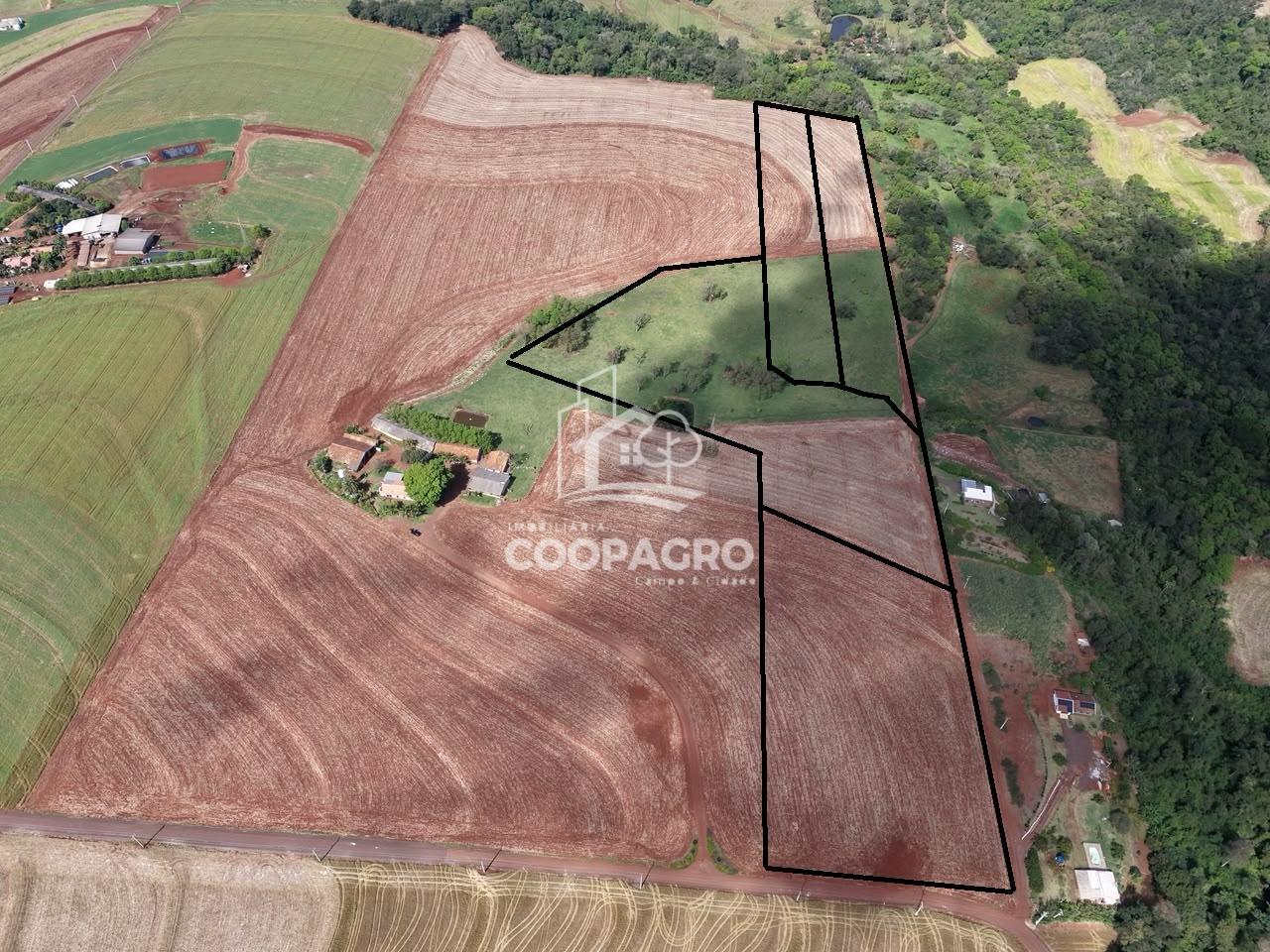 Chácara à venda 20 mil metros quadrados -  DISTRITO DE DOIS IR...