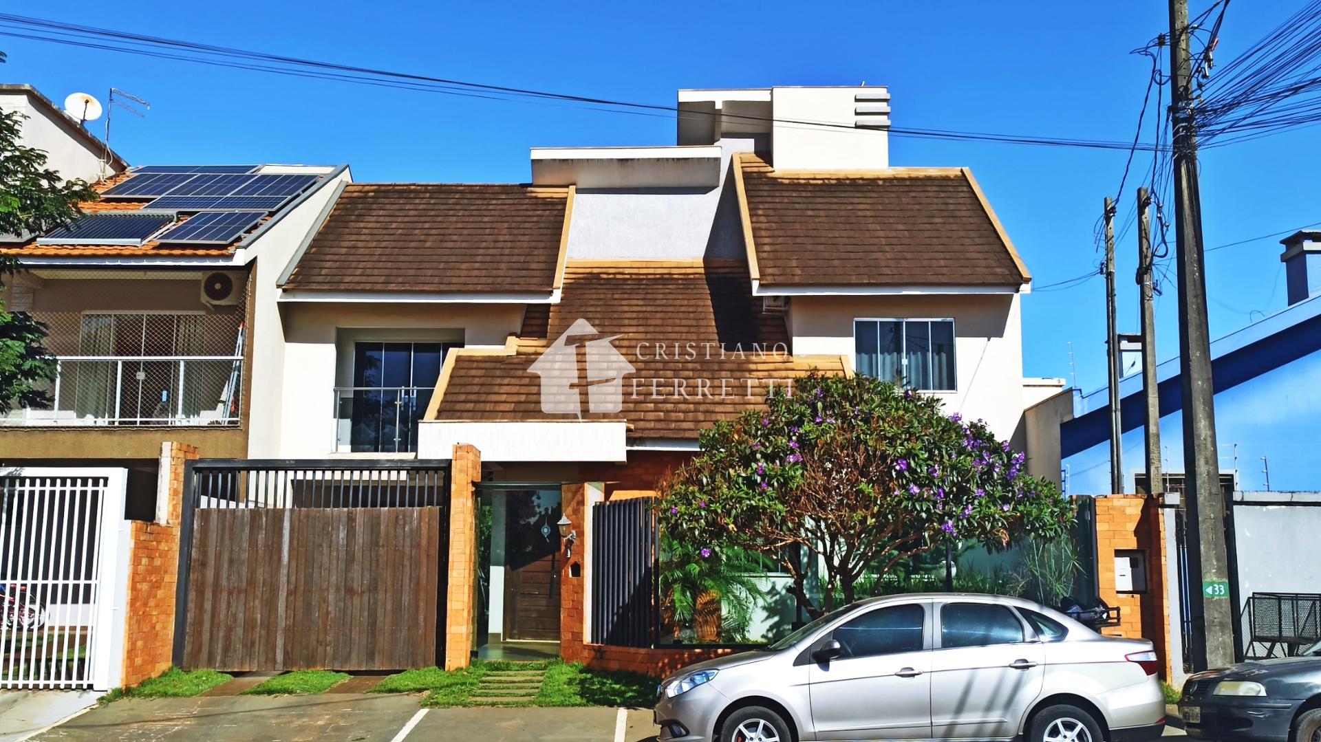 Sobrado com 4 quartos, edícula e piscina à venda, Jardim Gisel...