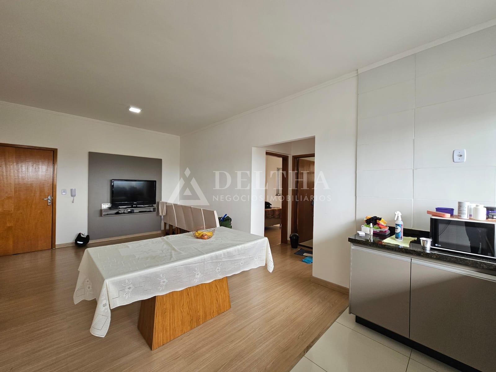 Apartamento à venda com 2 dormitórios, 1 vaga e armários plane...