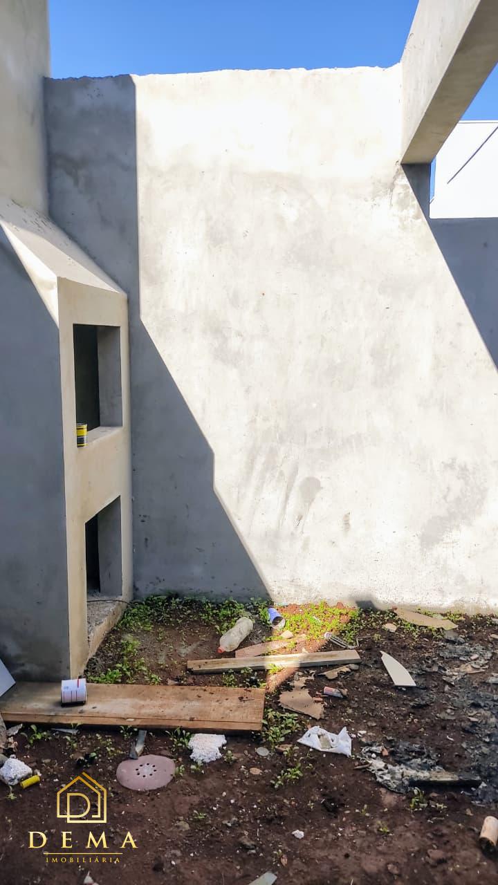 Casa à venda com 2 quartos, 56m² - Foto 2