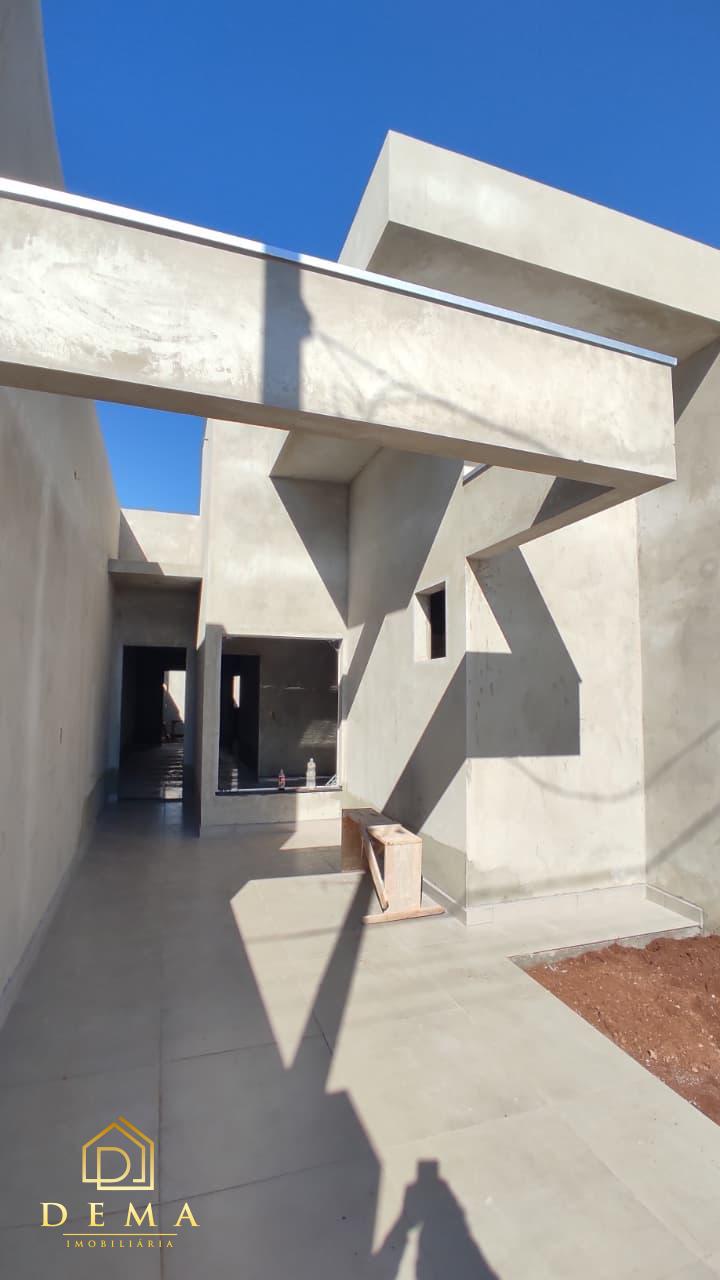 Casa à venda com 2 quartos, 56m² - Foto 1