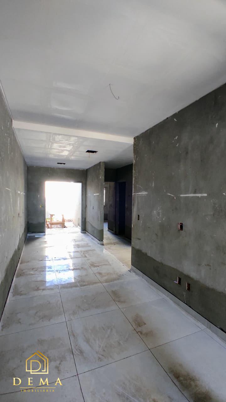 Casa à venda com 2 quartos, 56m² - Foto 12