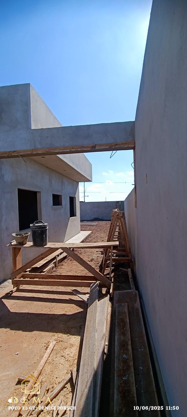 Casa à venda com 2 quartos, 52m² - Foto 13