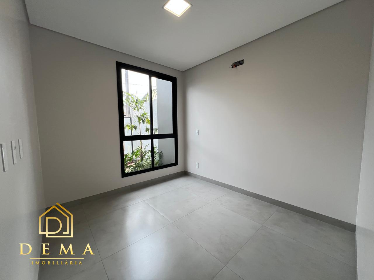 Casa à venda com 2 quartos, 101m² - Foto 5