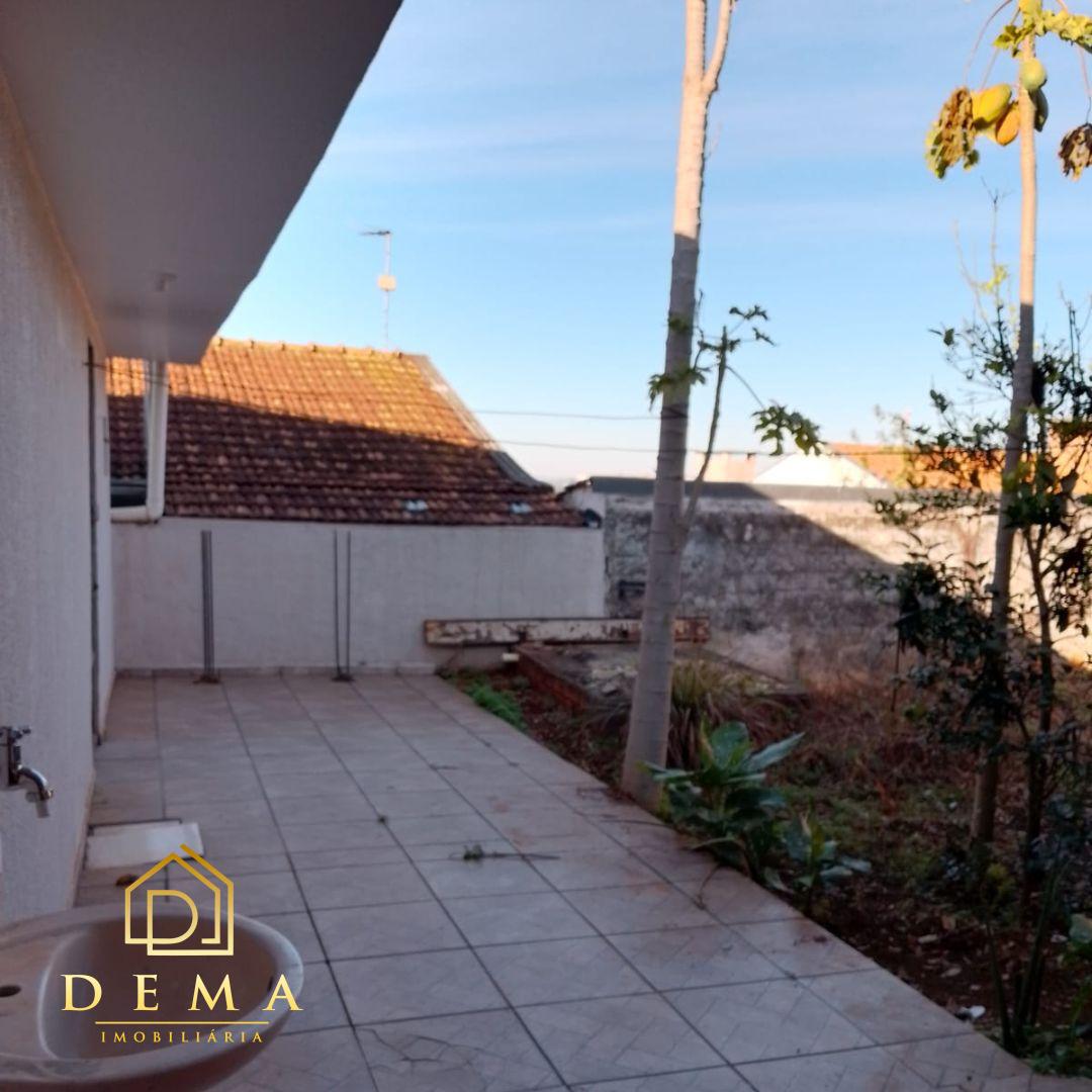 Casa à venda com 2 quartos, 130m² - Foto 7