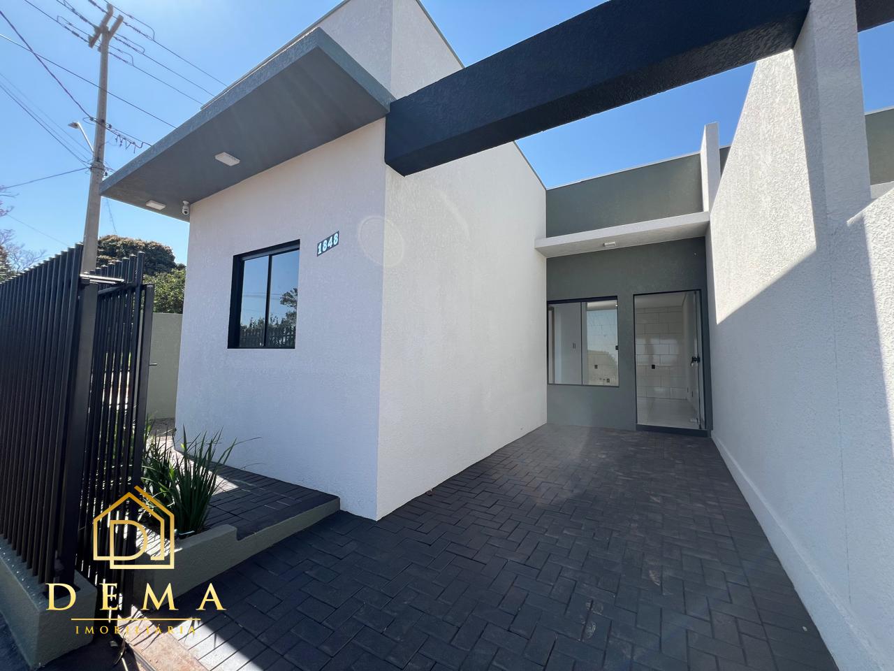 Casa à venda com 2 quartos, 50m² - Foto 2
